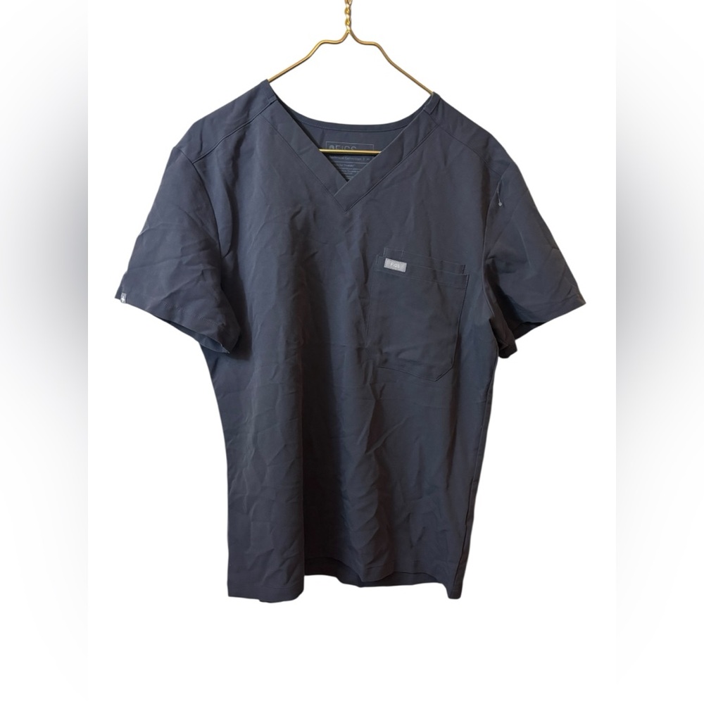 FIGS | scrub top shirt medium